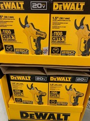 For DEWALT CANDADA 20V MAX Li-Ion Cordless Hand Pruner (Tool-Only) DCPR320B