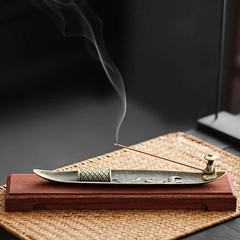 1pcs Creative Japanese Boat Incense Holder Fishing Man Aromatherapy Burner – NEW