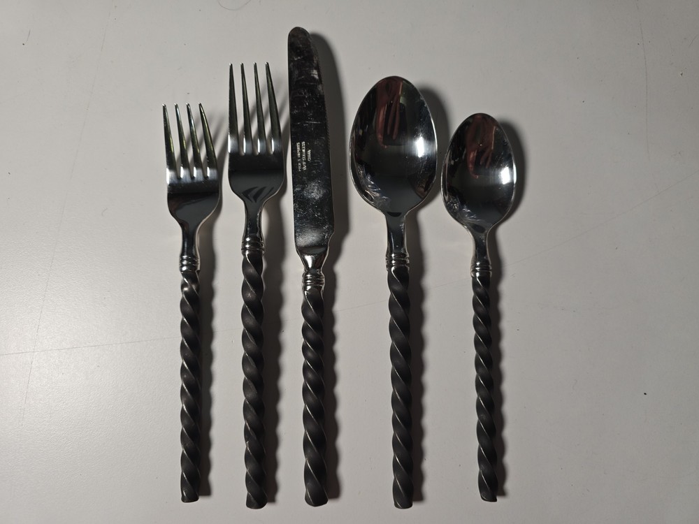 Pier One 1 PII14 18/8 Stainless China Twist Flatware 5 Piece Single Setting