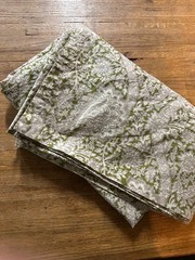 WILLIAMS-SONOMA Tablecloth ELLA FLORAL Green/Tan 70 X 90 Spring/Summer! FRESH