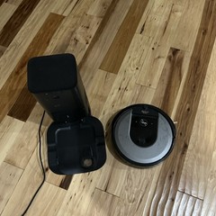iRobot Roomba i8 Self-Emptying Vacuum Cleaning – Scratch & Dent