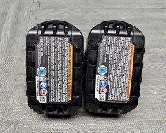 RYOBI 18V Batteries (2) 4Ah & Fast Charger NEW (2) 18V Batteries & Charger Pack