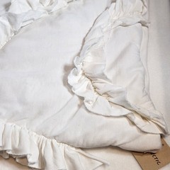 (1) Anthropologie Clementine White Cotton Jersey Euro Sham w/ Ruffles 26.5×26.5″