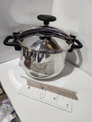 Fagor 8L Stainless Steel Pressure Cooker Pot w/Lid Induction Gas Compatible