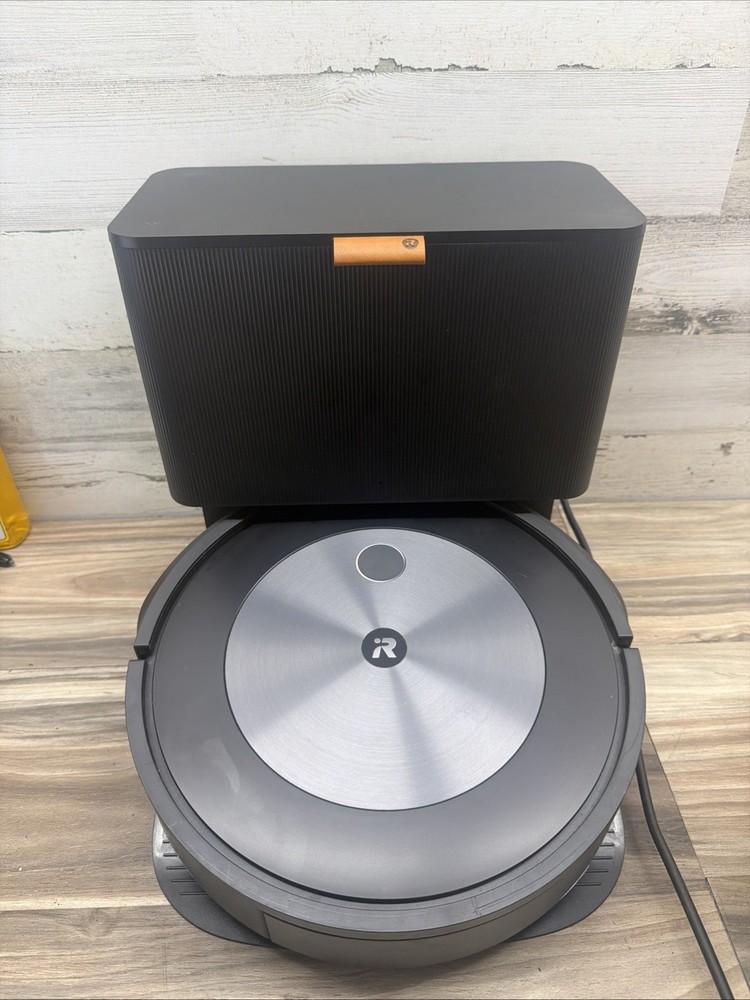 iRobot Roomba j7 Self-Emptying Vacuum Cleaning Robot Works Tested