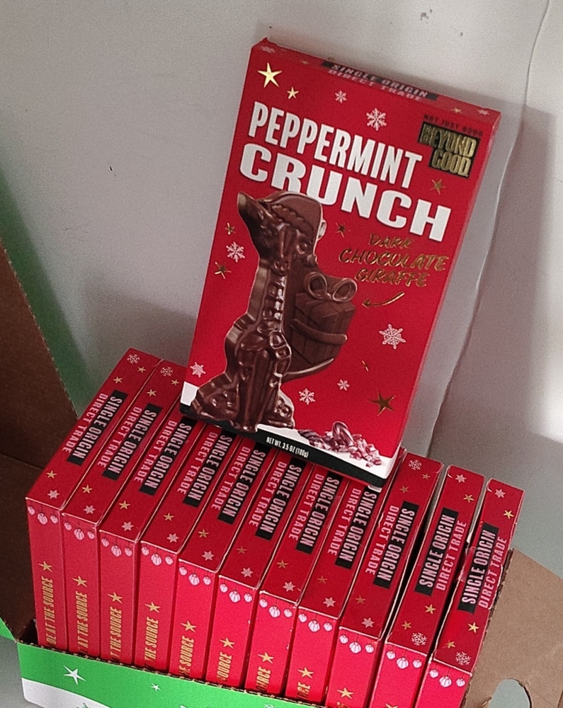 12pk YUM Beyond Good Uganda Dark Chocolate Peppermint Crunch Bar 60% Cocoa 3.5oz