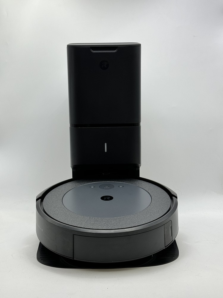 iRobot Roomba i4 + Self-Emptying Cleaning Robot Smart Mapping I455920 – Black