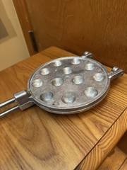HAZELNUT MOLD PAN FOR BAKING COOKIES FOR NUTS – 16 HALVES OF NUTS