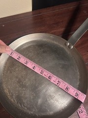 de Buyer Mineral B Classic Carbon Steel Cree Pan 9.5” It Has Some Rust Spots