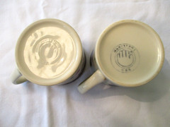 Hartstone Garden Mugs Set of 2 – Bees, Butterflies, Watering Can & Wheelbarrow