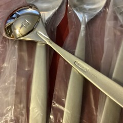 Oneida STILETTO 4 Small Round Soup Spoons Bouillon Stainless Flatware Unused
