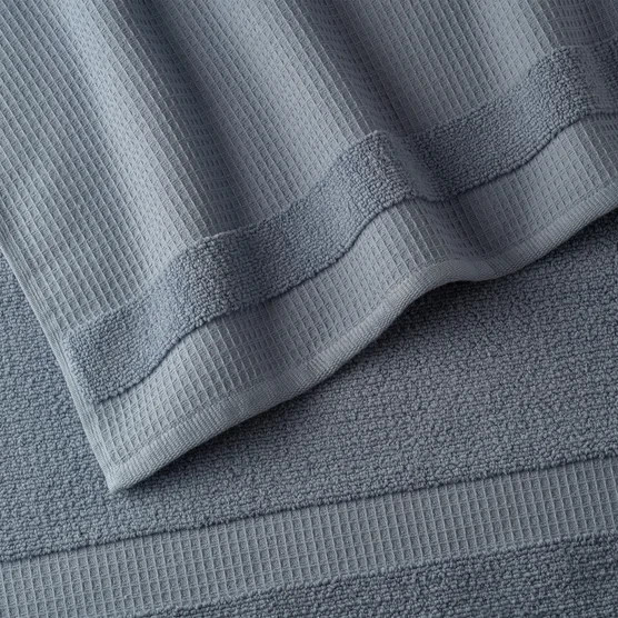 WelHome Waffle Bath Towel 29 in x 58 in in Blue
