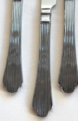 4 Lenox ABILENE Serrated Steak Dinner Knives Stainless Vietnam 9-1/2″ Long-EUC