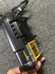 Dewalt DCB1104 12v/20v Battery Charger 4Amp Charger Cargador