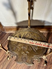 Antique SOLID BRASS 2 Tier Curio Stand, Accent Table, Plant Stand w 3FLOWER LEGS