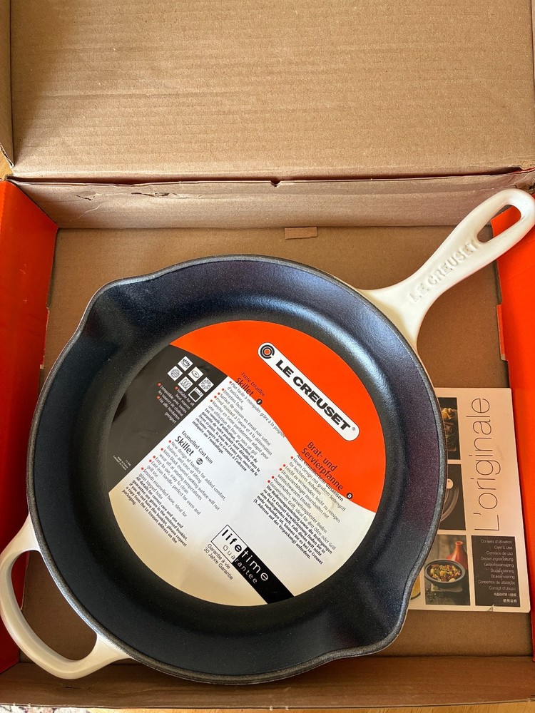 Le Creuset 10.25” Shiny White Round Cast Iron Enamel Signature Skillet 70614
