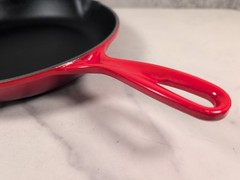 Le Crueset Red 10.25″ #26 Cast Iron Frying Pan/Skillet Double Spout 2 Handles