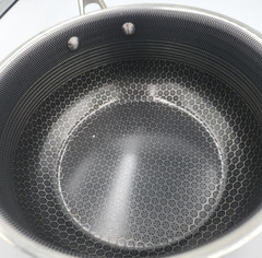 Hexclad Hybrid Non Stick Pot Stainless Steel Saucepan 3-Quart – With Lid