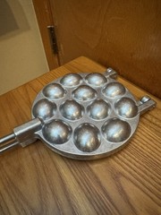 HAZELNUT MOLD PAN FOR BAKING COOKIES FOR NUTS – 16 HALVES OF NUTS