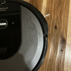 iRobot Roomba i8 Self-Emptying Vacuum Cleaning – Scratch & Dent