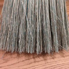 Lehman’s Amish Made Barn Broom, Handmade of Corn Straw, Short 32 Inch Long