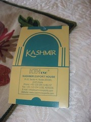 NWT ~ KASHMIR Red/Green Embroidery/Crewel Linen Placemat ~ 14″ x 20″