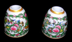 WILLIAMS SONOMA FAMILLE ROSE TINY TAPER HOLDERS SET OF 2 PORCELAIN NEW/ORIGPKG