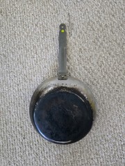 de Buyer Mineral B Carbon Steel Fry Pan 9 Inch **with lid **