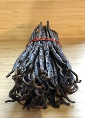 Madagascar Bourbon Vanilla Beans Grade B – Great for Extraction & Baking
