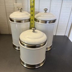 Williams Sonoma White Stoneware Canisters Set of Three: 2 Tall 1 Short NICE