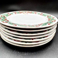 VTG 1990 SANGO NOEL 10.25″ Dinner Plates 8401 Christmas Holly & Ribbons SET/7