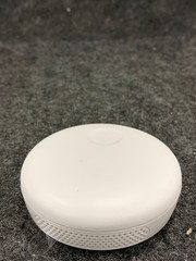 AIRTHINGS Space CO2 Mini White Indoor Air Quality Monitor, 312 Lot of 4