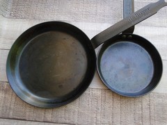 De Buyer Carbon Steel Crepe 7 7/8″ and Egg Pan 5 5/8″ Marked Mineral B France