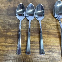 Oneida Stainless Flatware Set 26 Piece Tapered Handle Glossy Silver 89-223