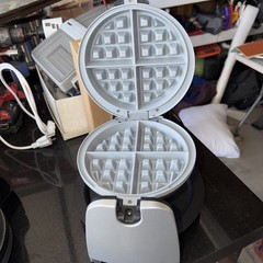 OSTER Flip Waffle Maker CKSTWFBF22 TECO Duraceramic Natural Non-stick Coating
