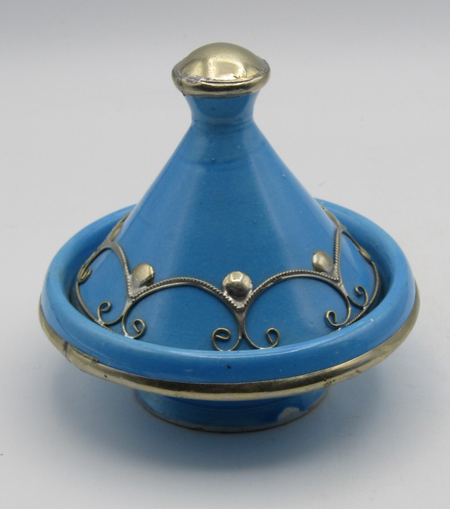 MOROCCAN HANDCRAFTED CLAY POTTERY TAGINE w/NICKEL SILVER OVERLAY (4.25″)