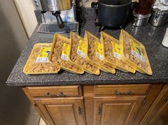 Mac’s pork cracklins/chicharrones caseros fried out pork fat 8 oz X 6 Trays= 3Lb