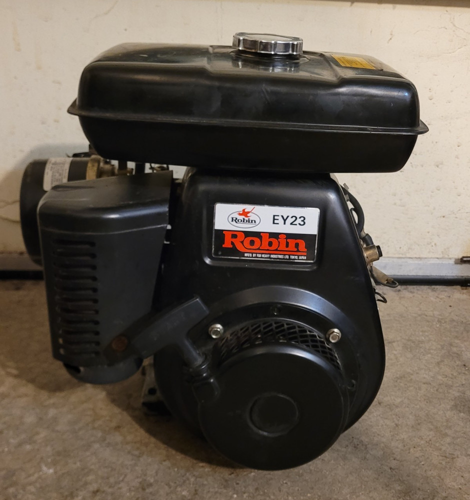 6hp Wisconsin Robin EY23 Horizontal Shaft Engine, Runs But Needs Repairs