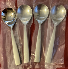 Oneida STILETTO 4 Small Round Soup Spoons Bouillon Stainless Flatware Unused