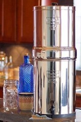 New Royal Berkey Water 3.25 gal. System w/2 7″ British Berkefeld Ceramic Filters