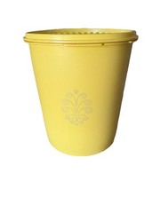 Tupperware Vintage Solid Yellow/Green Round Snap Lid Stackable Container Set