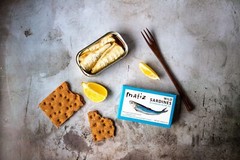 Matiz Sardines in Olive Oil 4.2 Ounce Can Pack of 5 Spanish Gourmet Wild Caug…