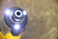 DEWALT DCF840 20V MAX 1/4″ Brushless Cordless Impact Driver + 1 Battery