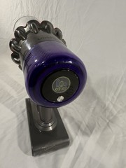 Dyson V11 Versatile And Cordless Stick Vacuum Cleaner SV28 6363A Tested Good !!!