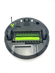 IRobot Roomba J715020 Robot Vacuum with Smart Mapping – Graphite