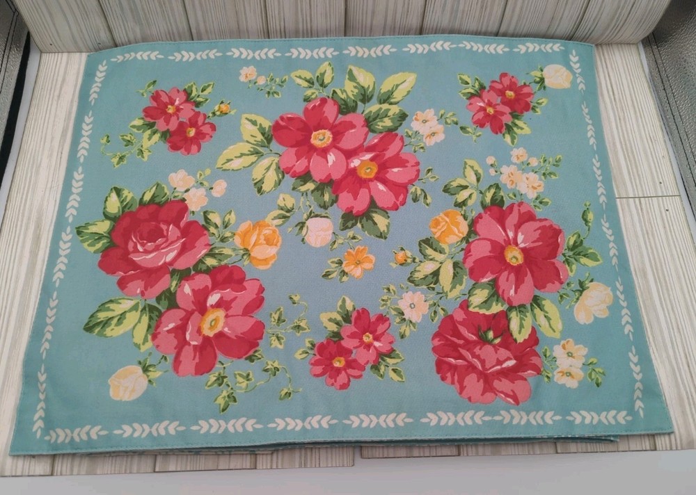 PIONEER WOMEN- VINTAGE- FLORAL REVERSIBLE PLACEMAT -18.5″ X 14″- SET OF 4