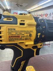 DeWalt 20V MAX Brushless 1/2″ Hammer Drill DCD798B Tool Only !!!