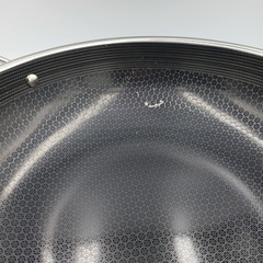 HexClad 14″ WOK with Stainless Steel LID 14-Inch 14 Hybrid Nonstick -Used Good