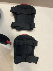 2 Pair Husky Knee Pads GEL Comfort Soft Cap Foam Non-Marring Adjustable Strap