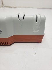 Chefs Choice Diamond Hone Knife Sharpener D202 2 Stages Made In USA Open Box